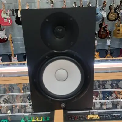 Yamaha - HS8 2